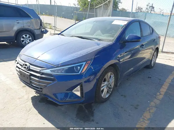 5NPD84LF4KH480972 2019 HYUNDAI ELANTRA - Image 2