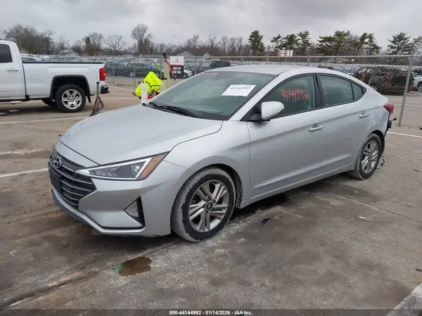 5NPD84LF4KH482785 2019 HYUNDAI ELANTRA - Image 2