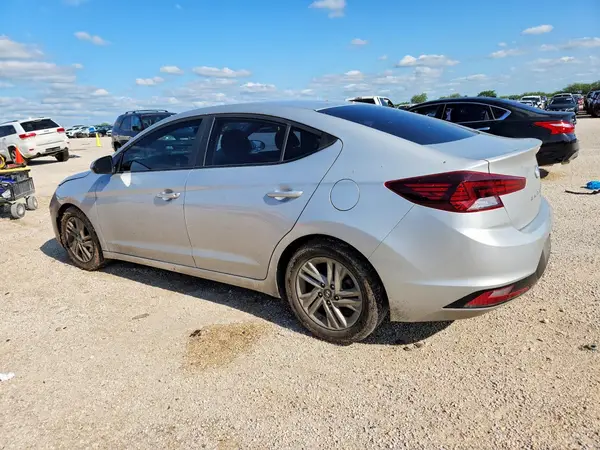 5NPD84LF4KH484228 2019 HYUNDAI ELANTRA - Image 2