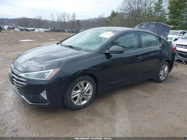 5NPD84LF4KH489882 2019 HYUNDAI ELANTRA - Image 2