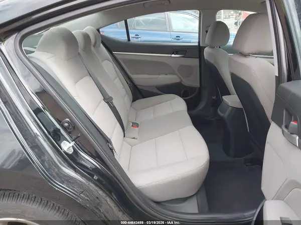 5NPD84LF4KH489882 2019 HYUNDAI ELANTRA - Image 8