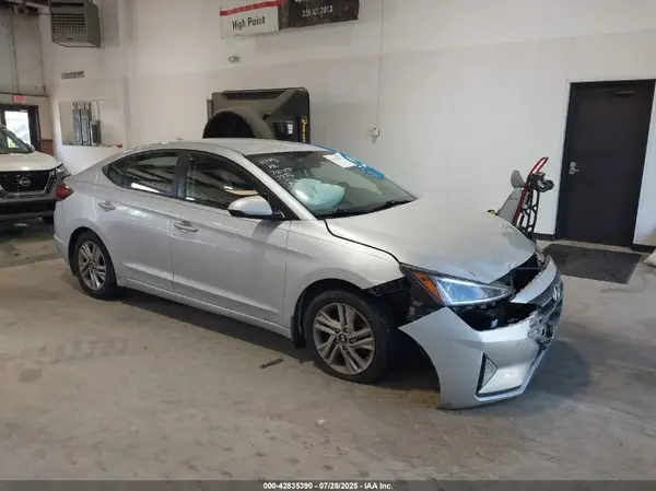 5NPD84LF4LH527256 2020 HYUNDAI ELANTRA - Image 1