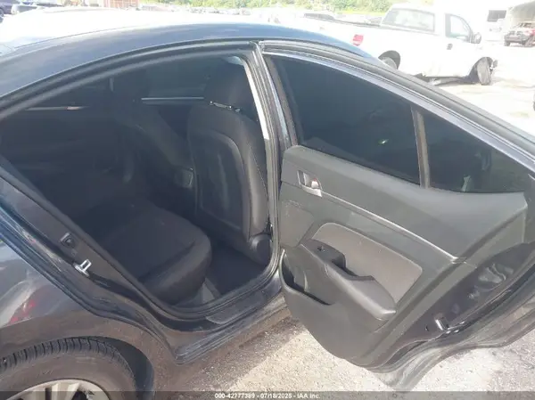5NPD84LF4LH551377 2020 HYUNDAI ELANTRA - Image 8