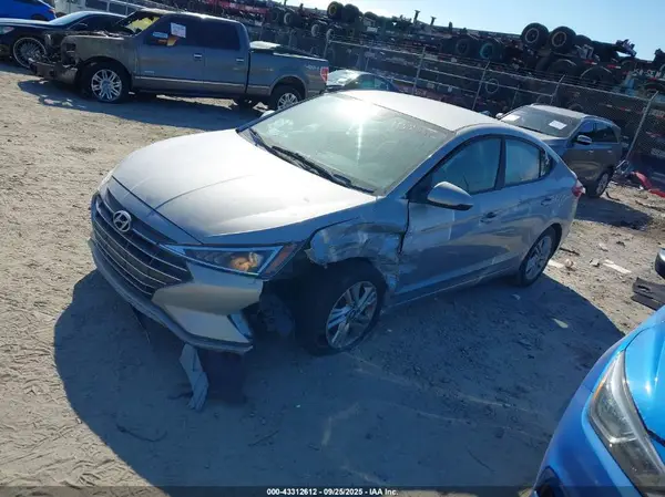 5NPD84LF4LH557020 2020 HYUNDAI ELANTRA - Image 2