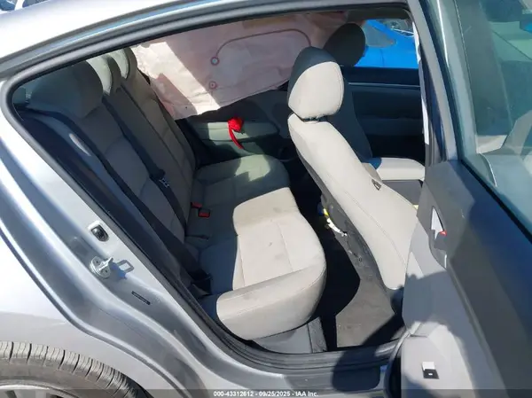 5NPD84LF4LH557020 2020 HYUNDAI ELANTRA - Image 8