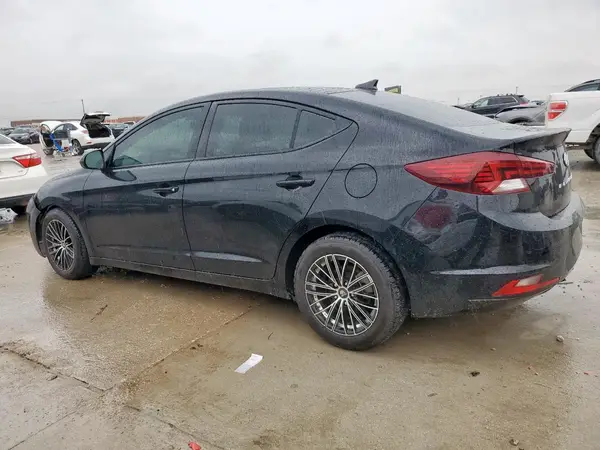 5NPD84LF4LH560953 2020 HYUNDAI ELANTRA - Image 2