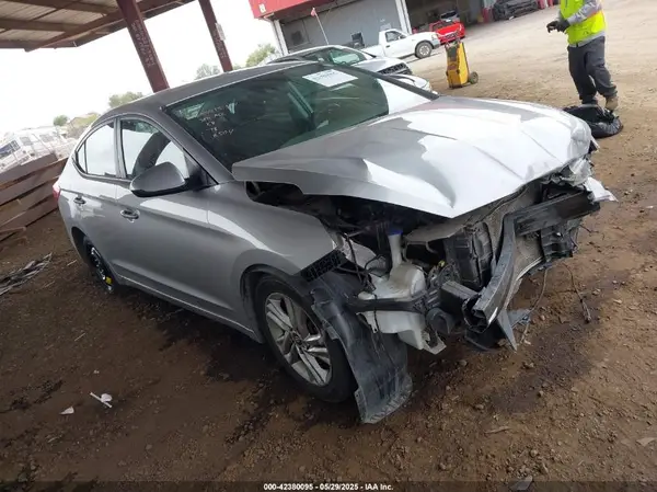 5NPD84LF4LH568504 2020 HYUNDAI ELANTRA - Image 1