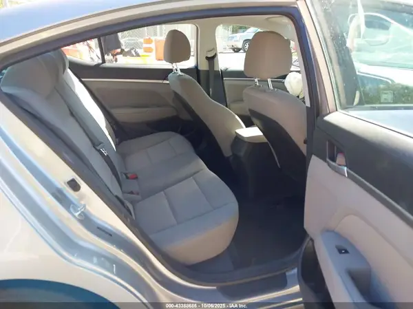 5NPD84LF4LH571760 2020 HYUNDAI ELANTRA - Image 8