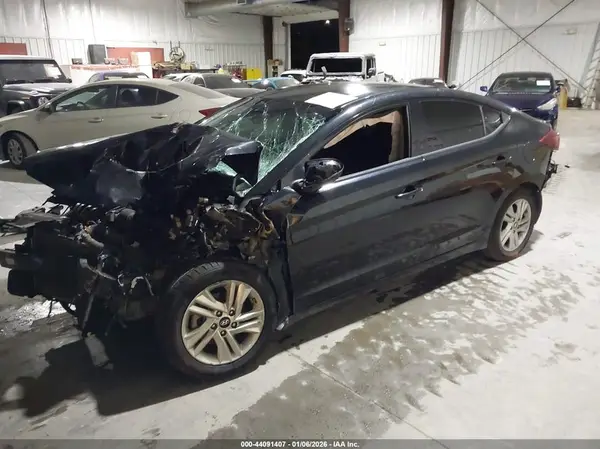 5NPD84LF4LH571855 2020 HYUNDAI ELANTRA - Image 2