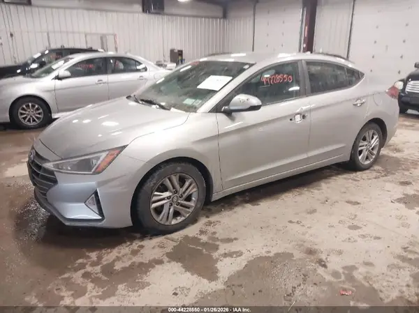 5NPD84LF4LH572939 2020 HYUNDAI ELANTRA - Image 2