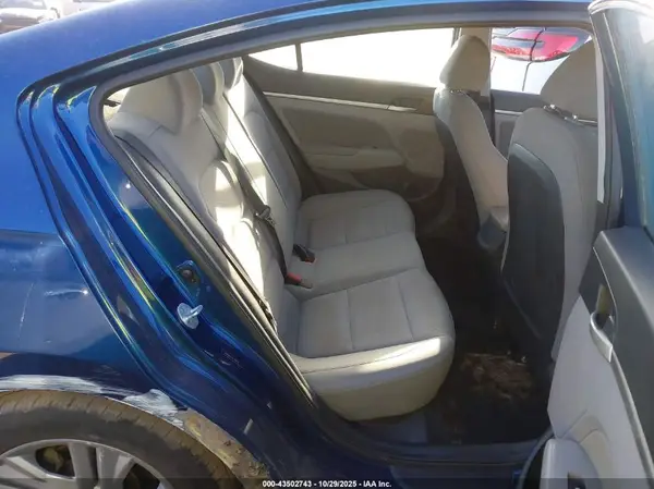 5NPD84LF4LH578563 2020 HYUNDAI ELANTRA - Image 8