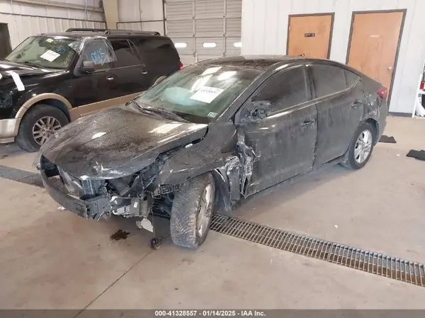 5NPD84LF4LH585917 2020 HYUNDAI ELANTRA - Image 2