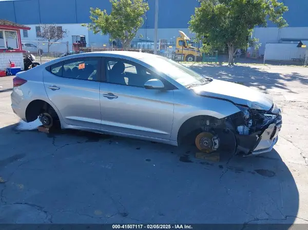 5NPD84LF4LH596285 2020 HYUNDAI ELANTRA - Image 1