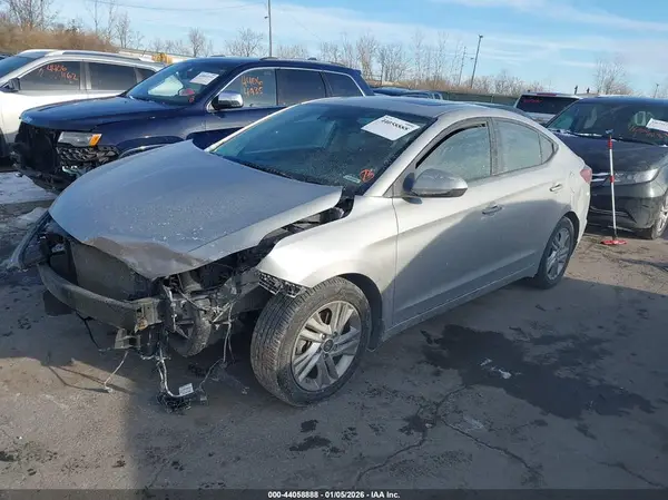 5NPD84LF4LH608385 2020 HYUNDAI ELANTRA - Image 2