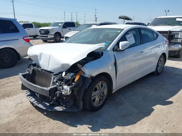 5NPD84LF4LH624747 2020 HYUNDAI ELANTRA - Image 2