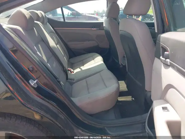 5NPD84LF5HH000687 2017 HYUNDAI ELANTRA - Image 8