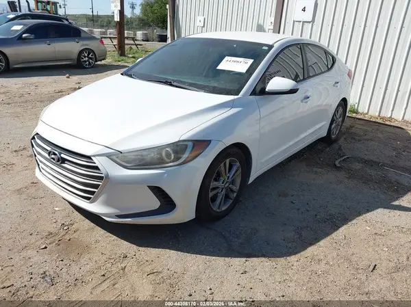 5NPD84LF5HH003332 2017 HYUNDAI ELANTRA - Image 2