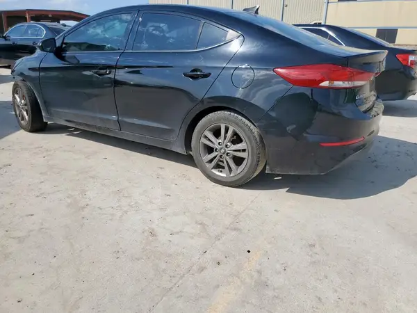 5NPD84LF5HH003928 2017 HYUNDAI ELANTRA - Image 2