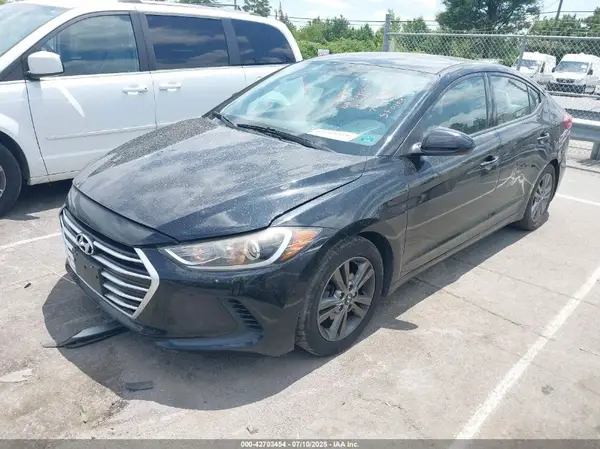 5NPD84LF5HH008305 2017 HYUNDAI ELANTRA - Image 2