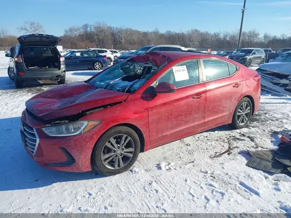 5NPD84LF5HH009356 2017 HYUNDAI ELANTRA - Image 2