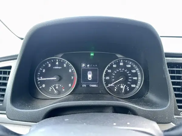 5NPD84LF5HH009809 2017 HYUNDAI ELANTRA - Image 8
