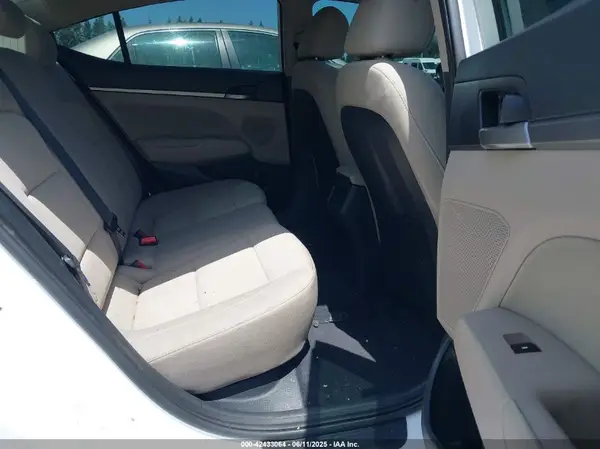 5NPD84LF5HH011933 2017 HYUNDAI ELANTRA - Image 8