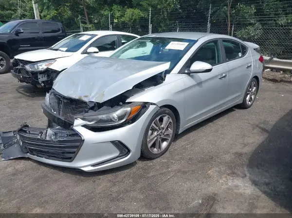 5NPD84LF5HH012368 2017 HYUNDAI ELANTRA - Image 2