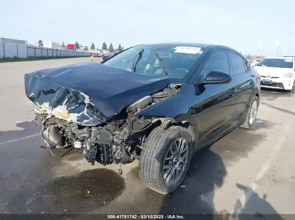 5NPD84LF5HH012466 2017 HYUNDAI ELANTRA - Image 2
