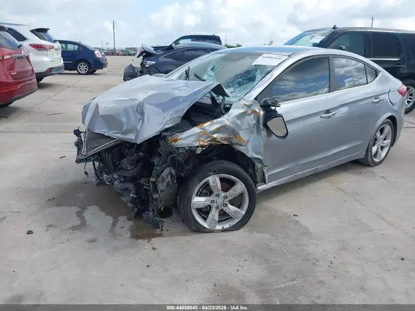 5NPD84LF5HH013262 2017 HYUNDAI ELANTRA - Image 2
