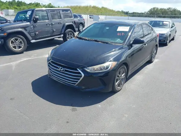 5NPD84LF5HH013519 2017 HYUNDAI ELANTRA - Image 2