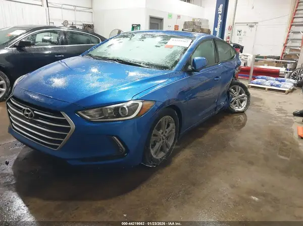 5NPD84LF5HH015335 2017 HYUNDAI ELANTRA - Image 2
