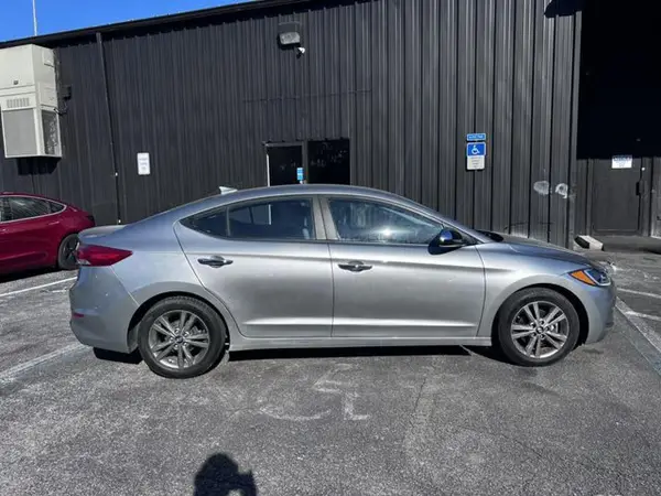 5NPD84LF5HH018056 2017 HYUNDAI ELANTRA - Image 8
