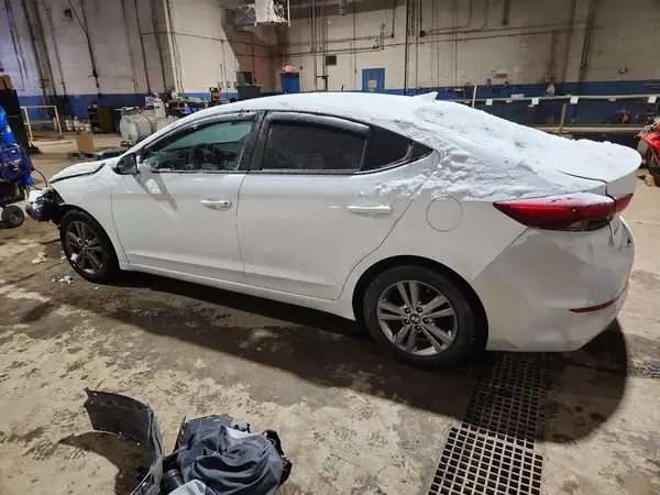 5NPD84LF5HH018512 2017 HYUNDAI ELANTRA - Image 2