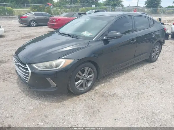 5NPD84LF5HH025718 2017 HYUNDAI ELANTRA - Image 2