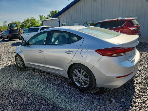 5NPD84LF5HH028358 2017 HYUNDAI ELANTRA - Image 2