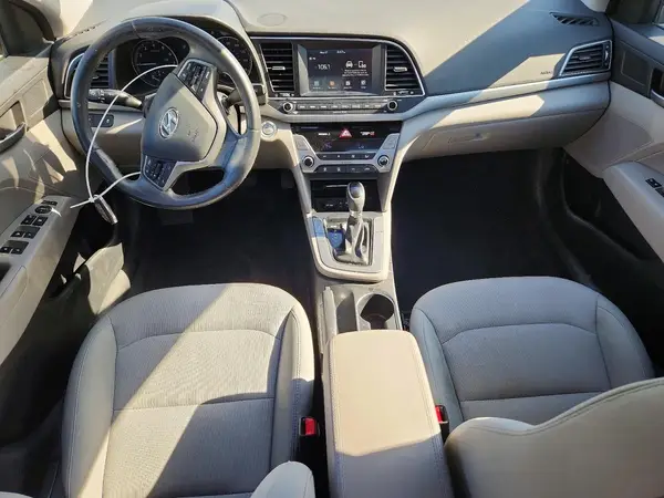 5NPD84LF5HH028358 2017 HYUNDAI ELANTRA - Image 8