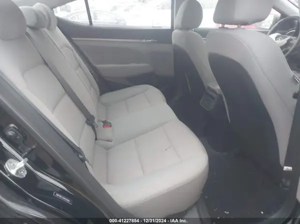 5NPD84LF5HH033060 2017 HYUNDAI ELANTRA - Image 8