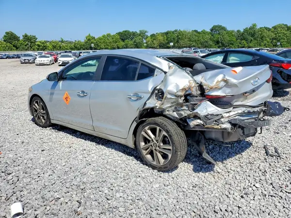 5NPD84LF5HH033396 2017 HYUNDAI ELANTRA - Image 2