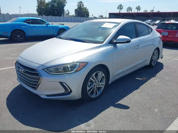 5NPD84LF5HH038310 2017 HYUNDAI ELANTRA - Image 2