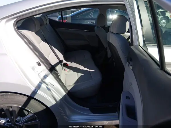 5NPD84LF5HH040204 2017 HYUNDAI ELANTRA - Image 8