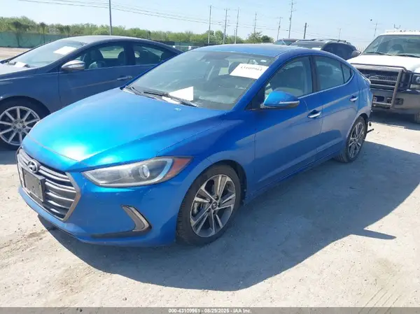 5NPD84LF5HH042051 2017 HYUNDAI ELANTRA - Image 2