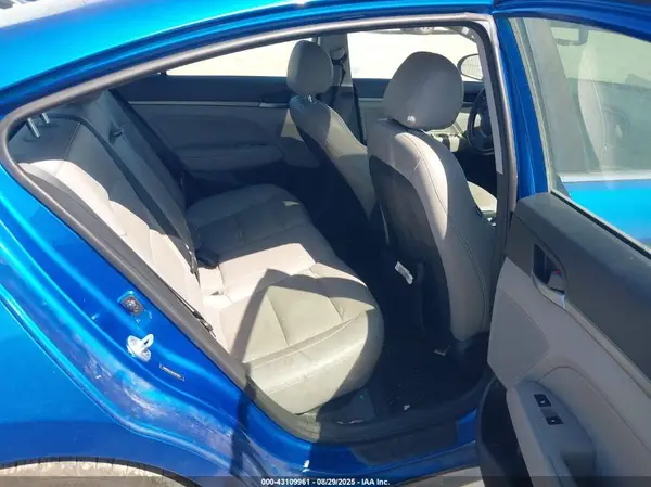 5NPD84LF5HH042051 2017 HYUNDAI ELANTRA - Image 8