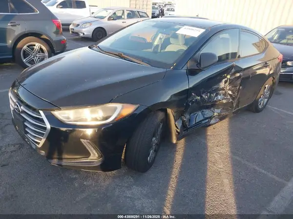 5NPD84LF5HH042146 2017 HYUNDAI ELANTRA - Image 2