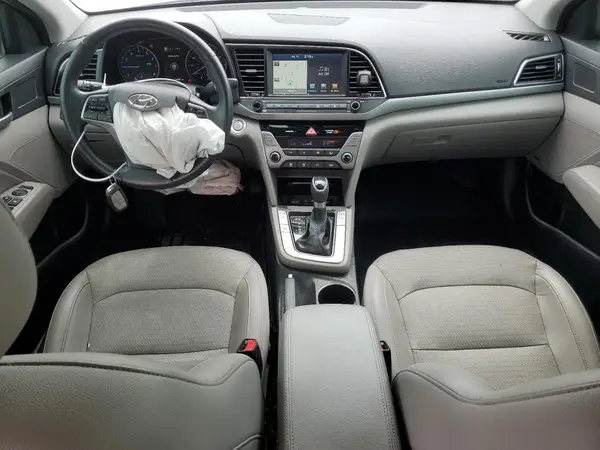 5NPD84LF5HH042311 2017 HYUNDAI ELANTRA - Image 8