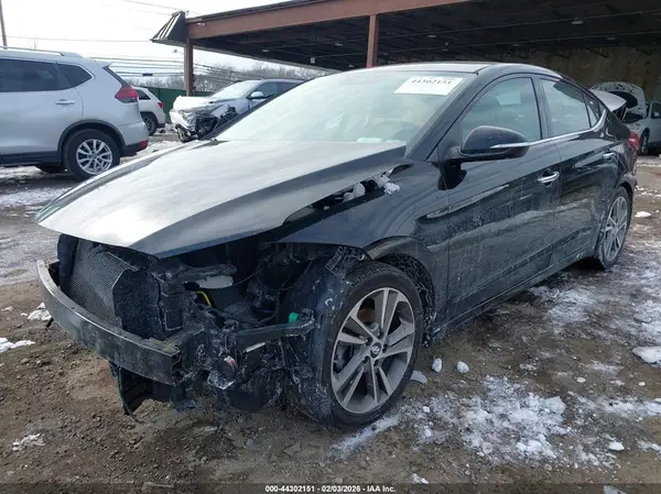 5NPD84LF5HH043085 2017 HYUNDAI ELANTRA - Image 2