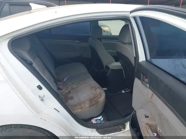 5NPD84LF5HH043569 2017 HYUNDAI ELANTRA - Image 8