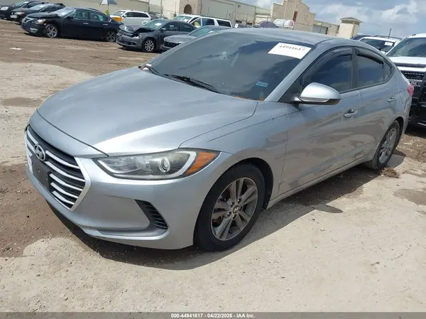 5NPD84LF5HH048965 2017 HYUNDAI ELANTRA - Image 2
