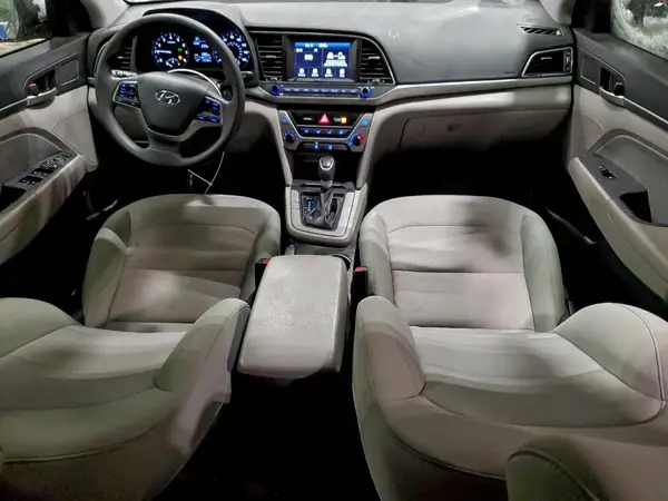 5NPD84LF5HH050070 2017 HYUNDAI ELANTRA - Image 8