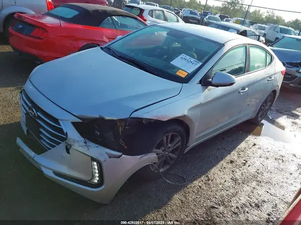 5NPD84LF5HH056144 2017 HYUNDAI ELANTRA - Image 2