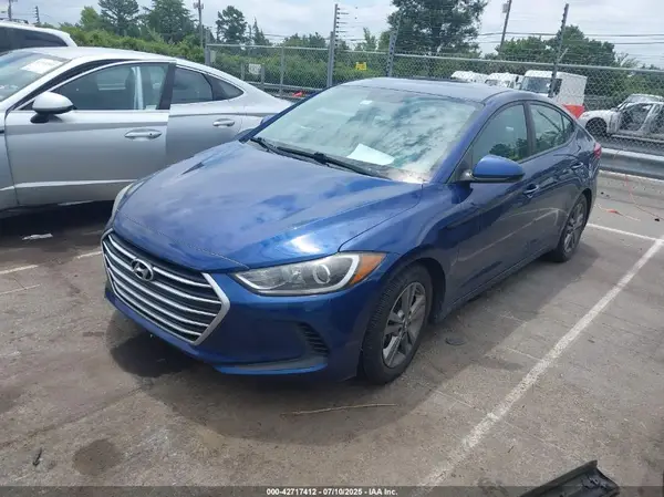 5NPD84LF5HH057018 2017 HYUNDAI ELANTRA - Image 2
